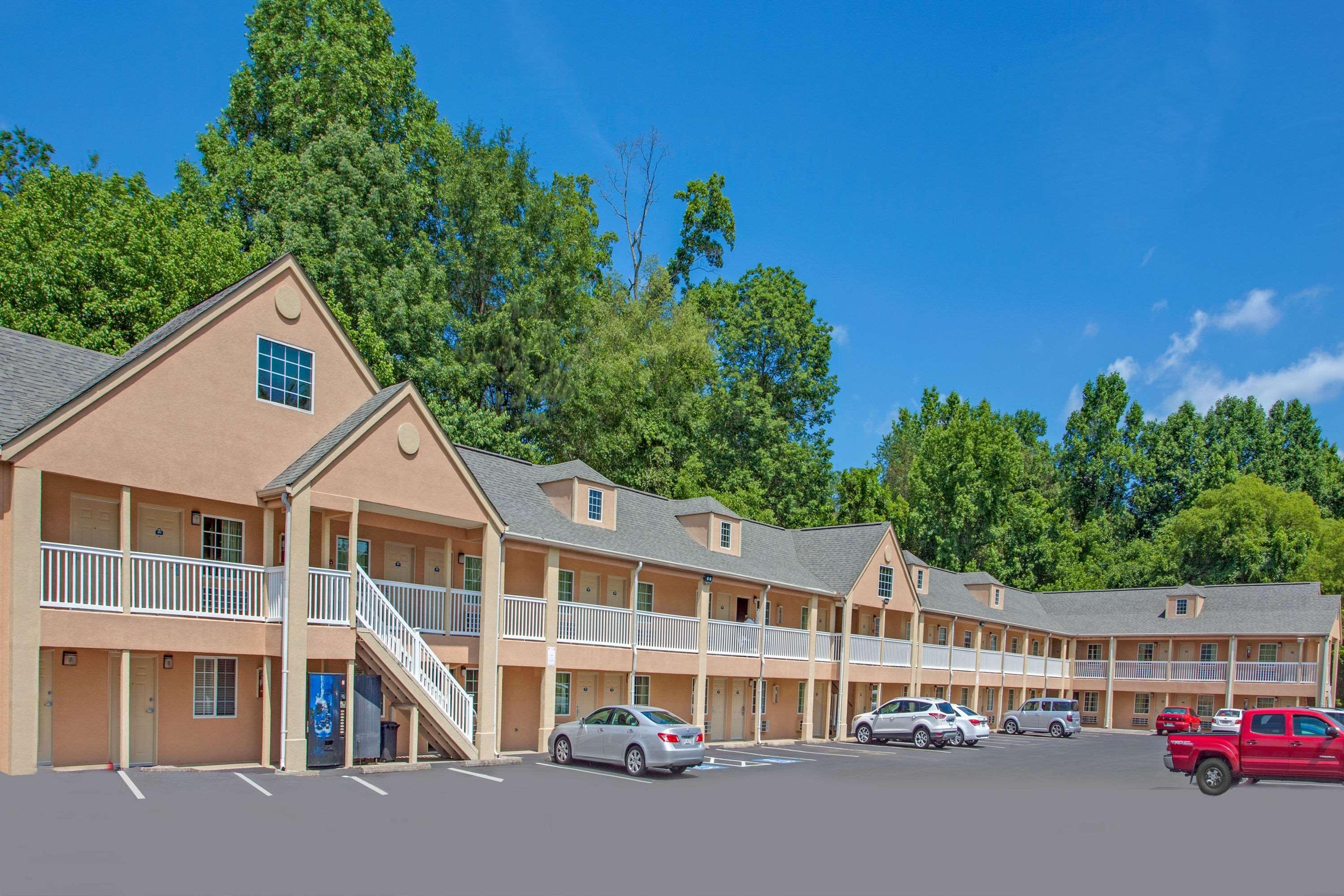 Days Inn By Wyndham Canton Buitenkant foto